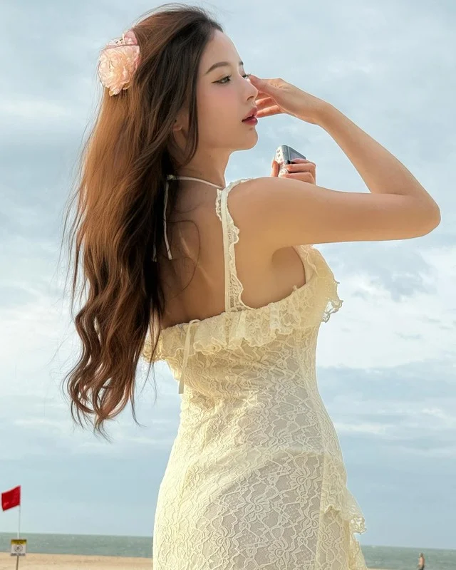 From Viral ID Card Photo to Beach Icon: The Evolution of a Modern Beauty Trendsetter