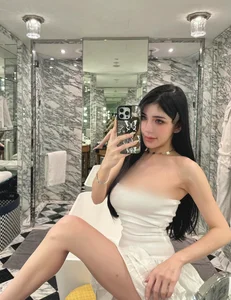 Stunning Malaysian Fashion Influencer Turns Heads with Bold Outfits and Deep Necklines - image 8