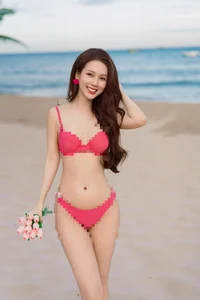 Summer Heat: Top Vietnamese Celebrities Showcase the Latest Bikini Trends and Fitness - image 5