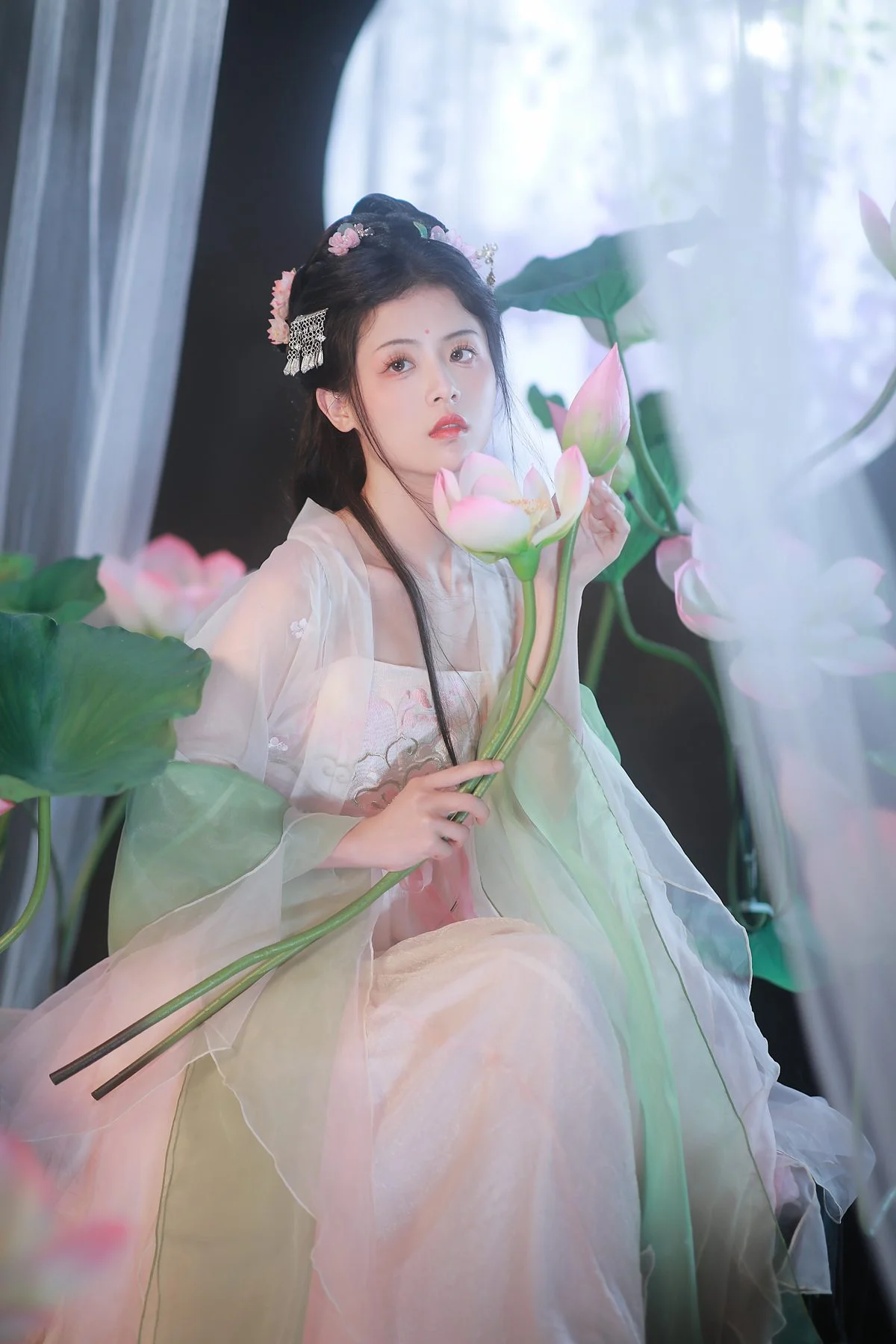 YiTuYu Art Language Vol.4974: The Enigmatic Beauty of Dai Bu Zhu De Yi Mi