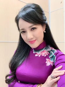 Ageless Elegance: Fans Admire the Timeless Beauty of Renowned News Anchor Hoai Anh - image 2