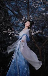 YiTuYu Art Language Vol.4262: The Ethereal Aesthetic of Wu Sui in Modern Photography - image 0
