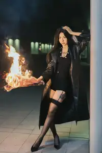 YiTuYu Vol.8615 Shi Yi: Fiery Allure & Decadent Style – A Mysterious Encounter - image 3