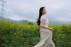 Ethereal Beauty: Xiao Yue Amidst Rapeseed Blooms in Art Language Vol.8948 - image 21