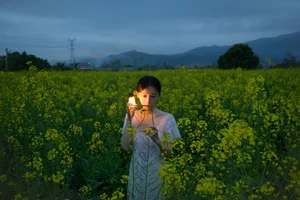 Ethereal Beauty: Xiao Yue Amidst Rapeseed Blooms in Art Language Vol.8948 - image 5