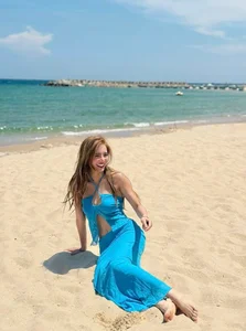 Le Cong Vinh’s Sister Le Khanh Chi Glows in Stunning Beach Photoshoot - image 4