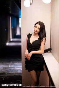 XiuRen No.2241 Yang Chen Chen: Discover the Captivating Charm of a Chinese Model - image 17