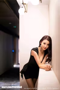 XiuRen No.2241 Yang Chen Chen: Discover the Captivating Charm of a Chinese Model - image 12