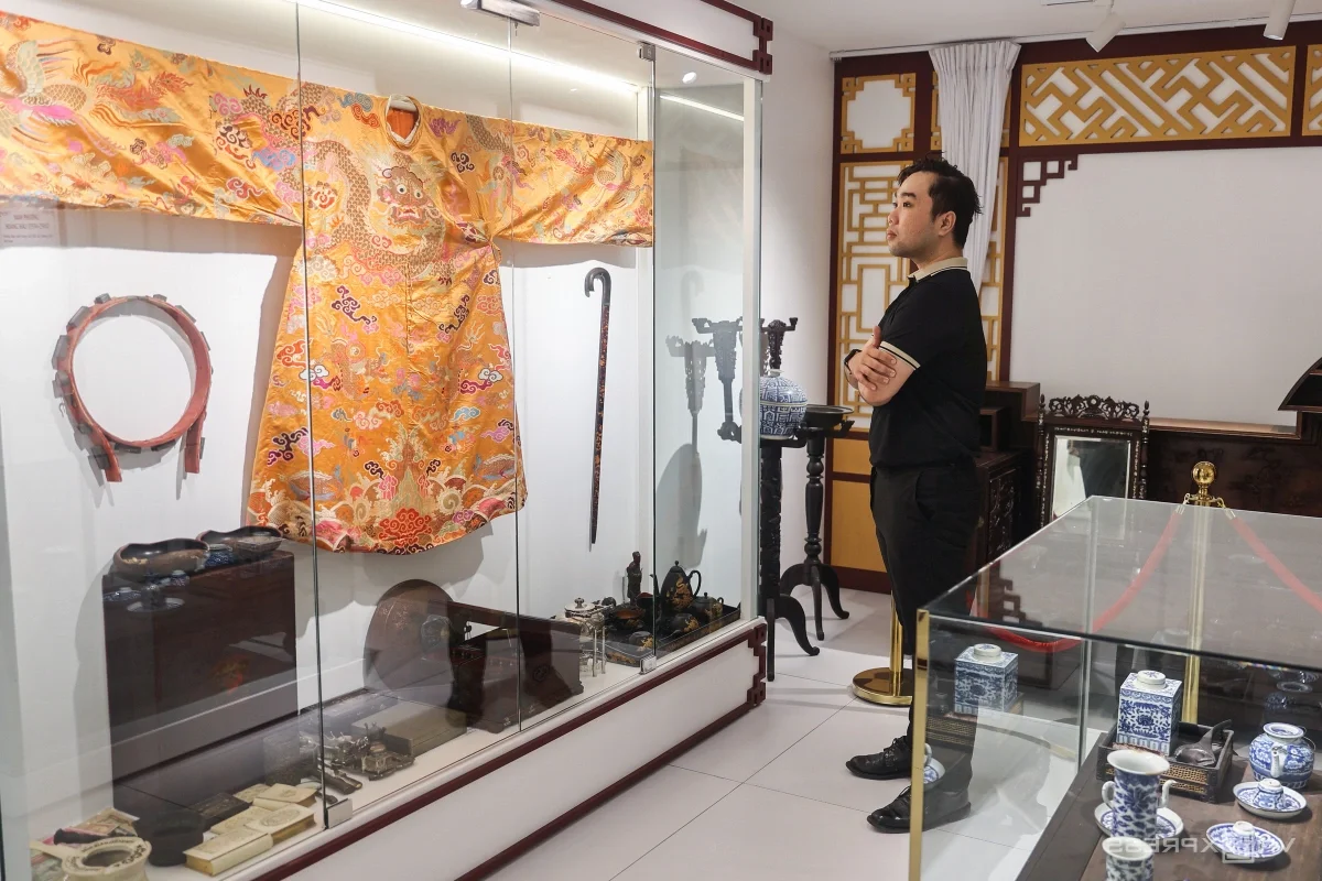 Exploring the Nguyen Dynasty Antiquities Museum on Nguyen Hue Pedestrian Street