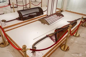 Exploring the Nguyen Dynasty Antiquities Museum on Nguyen Hue Pedestrian Street - image 8