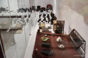 Exploring the Nguyen Dynasty Antiquities Museum on Nguyen Hue Pedestrian Street - image 2