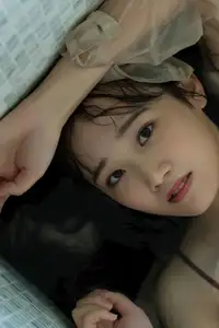 Discover Okumura Riho's Captivating Beauty vol.2: An Alluring Gaze and Natural Grace - image 1