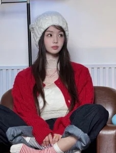 Ageless Beauty: 41-Year-Old Korean Singer and Actress Stuns Fans with Youthful 'Baby Face' Visuals - image 5