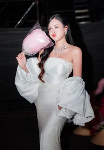 Radiant Beauty of the Yellow Ao Dai at Night - image 3