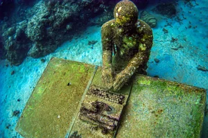 Exploring the Mystical Underwater Statue Forest: A Unique Submerged Art Gallery - image 2