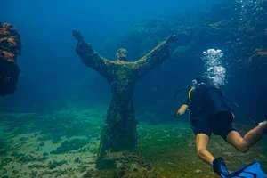 Exploring the Mystical Underwater Statue Forest: A Unique Submerged Art Gallery - image 4