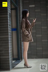 Urban Casual Elegance: Meeting Yunzhi in a Modern Neighborhood Setting - IESS Gallery - image 2