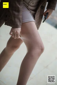 Urban Casual Elegance: Meeting Yunzhi in a Modern Neighborhood Setting - IESS Gallery - image 7