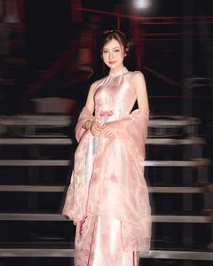 MC Khanh Vy Sparks Romance Rumors at High-Profile Celebrity Wedding - image 3