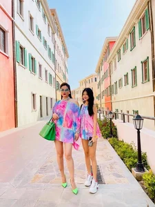 Three Generations of Beauty: Trương Ngọc Ánh, Her Mother, and Daughter - image 2
