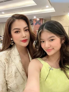 Three Generations of Beauty: Trương Ngọc Ánh, Her Mother, and Daughter - image 0
