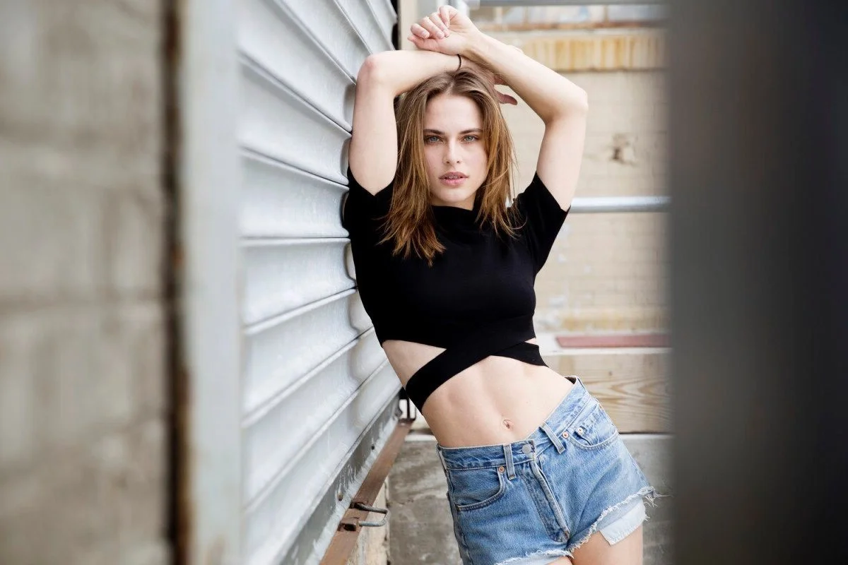 Top 20 Most Beautiful and Charming Women in the World for 2024 Gallery