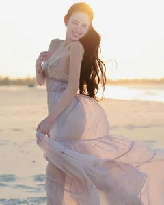 The Radiant Charm of a Million-View Smile: Captivating Beauty and Modern Style Trends - image 3
