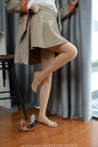 IESS No.1663 Featuring Mei Ko: Sophisticated Fashion and Style - image 82