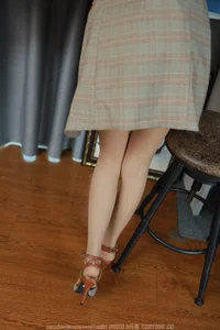 IESS No.1663 Featuring Mei Ko: Sophisticated Fashion and Style - image 33