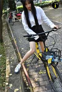 IESS Puhui Collection 033: Model Qiqi in the 16-Year-Old Bicycle Girl Photo Series - image 14