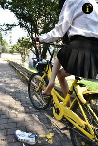 IESS Puhui Collection 033: Model Qiqi in the 16-Year-Old Bicycle Girl Photo Series - image 32