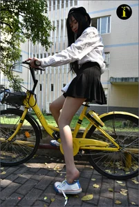 IESS Puhui Collection 033: Model Qiqi in the 16-Year-Old Bicycle Girl Photo Series - image 67