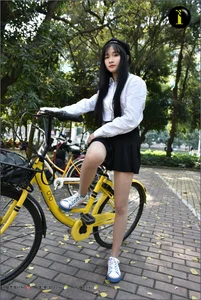 IESS Puhui Collection 033: Model Qiqi in the 16-Year-Old Bicycle Girl Photo Series - image 60