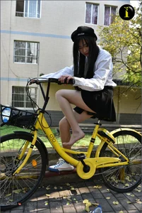 IESS Puhui Collection 033: Model Qiqi in the 16-Year-Old Bicycle Girl Photo Series - image 18