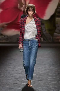 8 Essential Jeans Styles to Upgrade Your Wardrobe and Elevate Your Look - image 4
