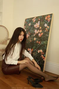 Artistic Elegance: Xiaobao in the IESS Beautiful Artist Photography Collection - image 56