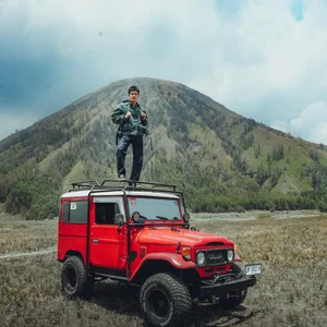 Summer Travel Inspiration: Exploring the Grand Vacation Plans of Khoai Lang Thang, Chan La Cà, and Top Travel Bloggers - image 35
