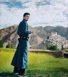 Summer Travel Inspiration: Exploring the Grand Vacation Plans of Khoai Lang Thang, Chan La Cà, and Top Travel Bloggers - image 33