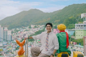 Summer Travel Inspiration: Exploring the Grand Vacation Plans of Khoai Lang Thang, Chan La Cà, and Top Travel Bloggers - image 5