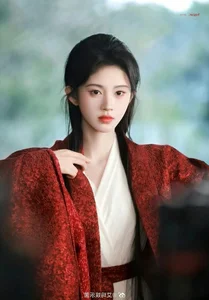 The High-Paid Petite Star: How This 1m45 Actress Earned a Massive Fortune in One Film - image 6