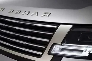 Range Rover SV Ultra 2026: Immersive Luxury with Haptic Floors and Leather-Free Interiors - image 0