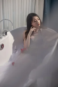 Art Language Vol.6825: Featuring the Elegant Xiao Yu Er in YiTuYu Gallery - image 6