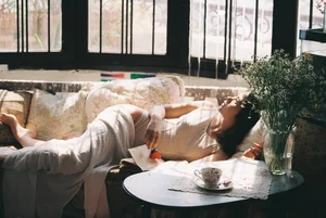 Dreamy Beauty Gallery: Capturing the Ethereal Charm of Hoang Huong in Artistic Portraits - image 1