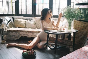 Dreamy Beauty Gallery: Capturing the Ethereal Charm of Hoang Huong in Artistic Portraits - image 13