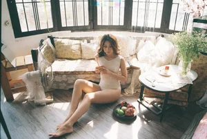 Dreamy Beauty Gallery: Capturing the Ethereal Charm of Hoang Huong in Artistic Portraits - image 10