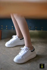 IESS Puhui 153: A Li in the Purest 34-Yard White Sneakers Collection - image 77