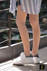 IESS Puhui 153: A Li in the Purest 34-Yard White Sneakers Collection - image 68