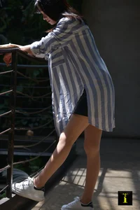 IESS Puhui 153: A Li in the Purest 34-Yard White Sneakers Collection - image 36