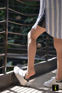 IESS Puhui 153: A Li in the Purest 34-Yard White Sneakers Collection - image 27