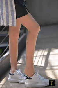 IESS Puhui 153: A Li in the Purest 34-Yard White Sneakers Collection - image 58